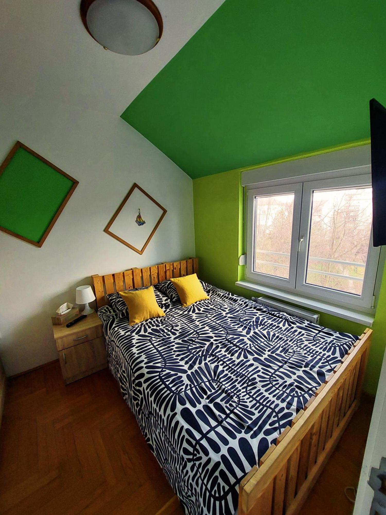 Xo Apartman Sremska Mitrovica Extérieur photo